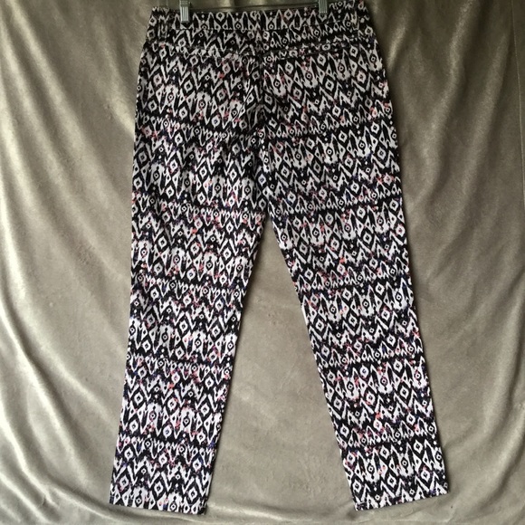 Lole Jolie Stretch Capri Pants Size 6 NWT - Picture 4 of 8
